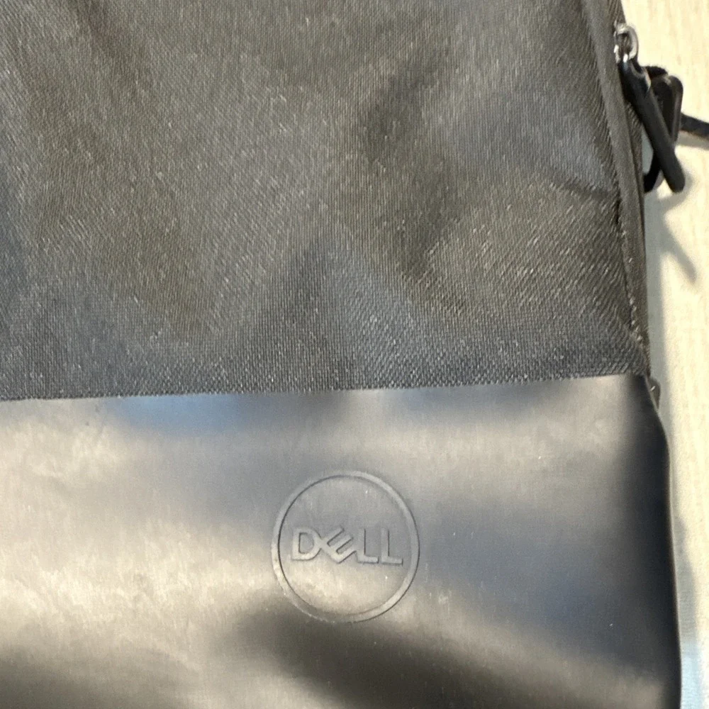 Dell laptop bag Padded 16x13 black  multi-pocket‎ zippered Preowned